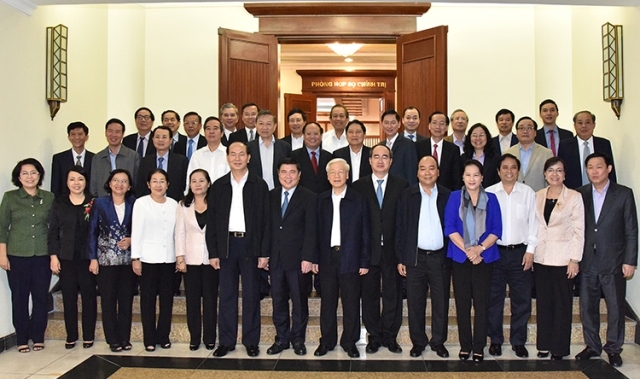 Bộ Chính trị làm việc với Ban Thường vụ Thành ủy TP Hồ Chí Minh