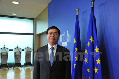 Bộ trưởng Bộ Công Thương Việt Nam làm việc với Cao ủy Thương mại EU