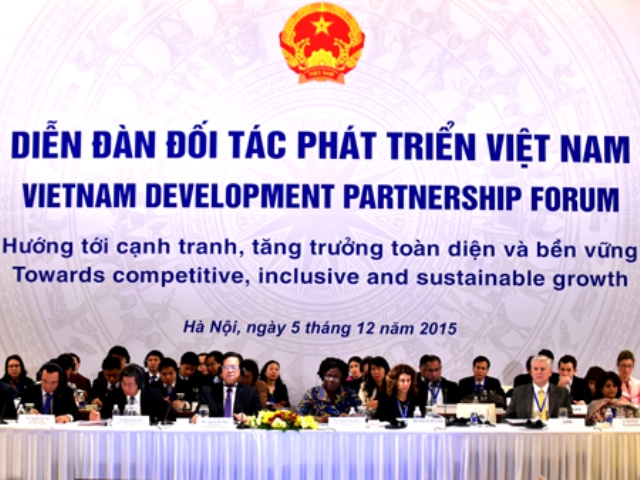 Thủ tướng dự Diễn đàn Đối tác phát triển Việt Nam 2015