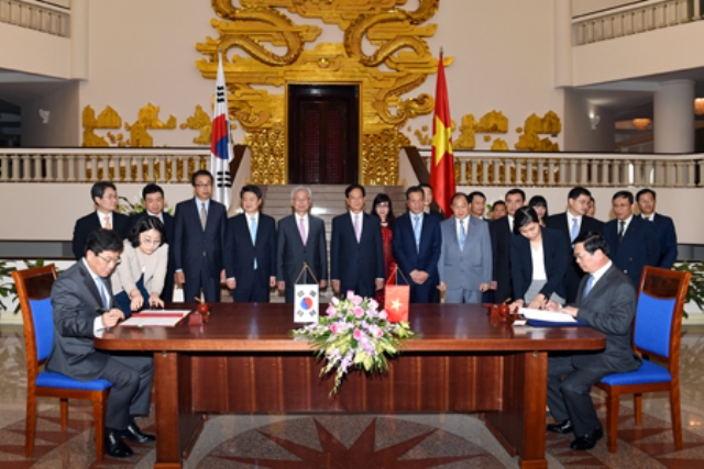 Việt Nam, Hàn Quốc chính thức ký Hiệp định Thương mại tự do