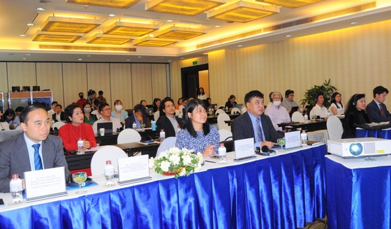 “Phát triển liên kết giữa doanh nghiệp Việt Nam với các công ty đa quốc gia trong ngành công nghiệp chế tạo”