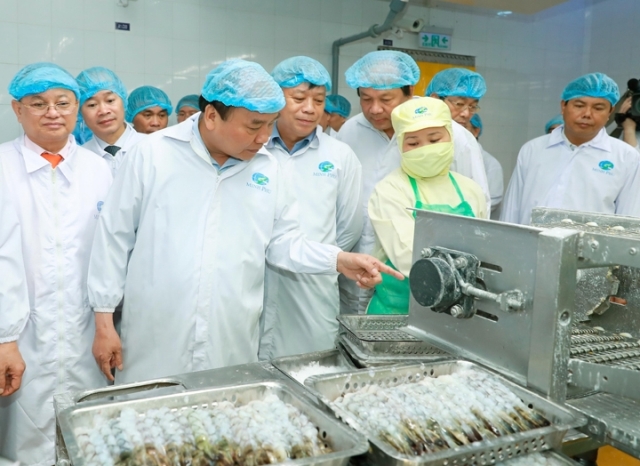 Thủ tướng thăm doanh nghiệp đứng đầu Việt Nam về xuất khẩu tôm