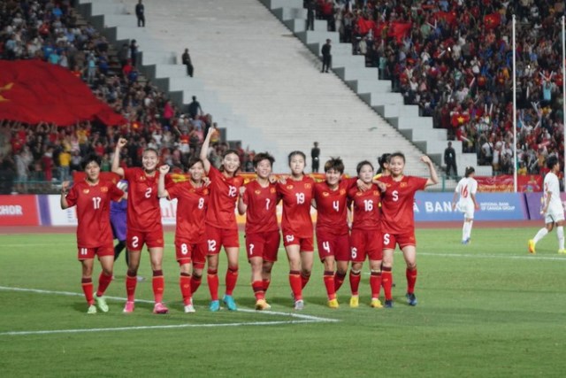 Thể thao Việt Nam nhìn từ SEA Games 32: Bóng đá - hai nửa buồn vui