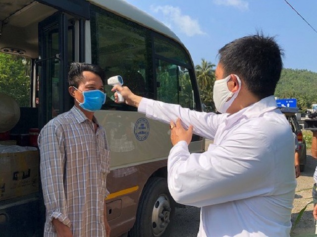 Thực hiện nghiêm việc khai báo y tế các trường hợp từ nơi khác trở về Hà Nội sau nghỉ Tết