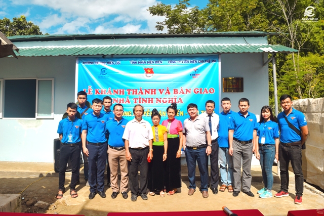 Đoàn Trường ĐH Điện lực: Hoạt động mùa hè xanh đã giúp xã vùng cao Sam Mứn “thay da đổi thịt”…