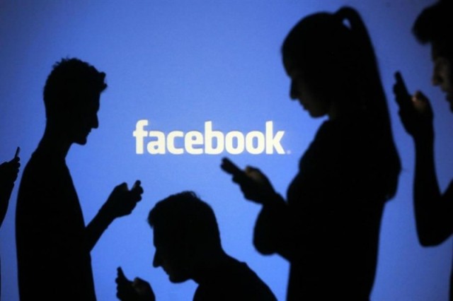 Càng gắn bó với Facebook - đời thực càng cô đơn