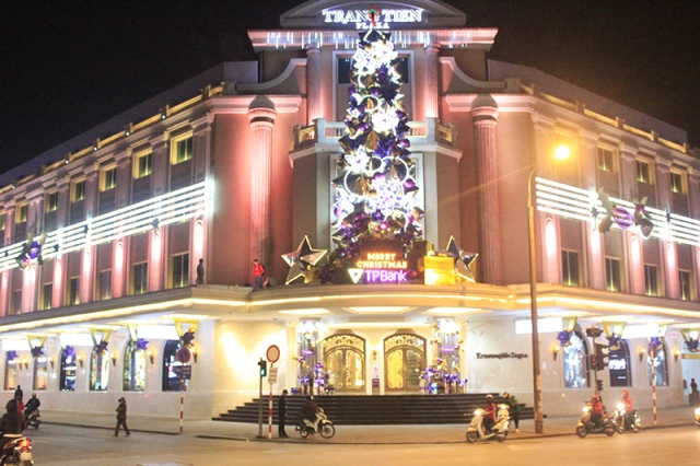 Không khí Giáng sinh tràn ngập phố, phường Hà Nội